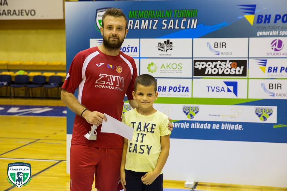 Završen 2. memorijalni turnir "Ramiz Salčin" - Priznanja dodijelio Ramiz Salčin unuk heroja odbrane Sarajeva